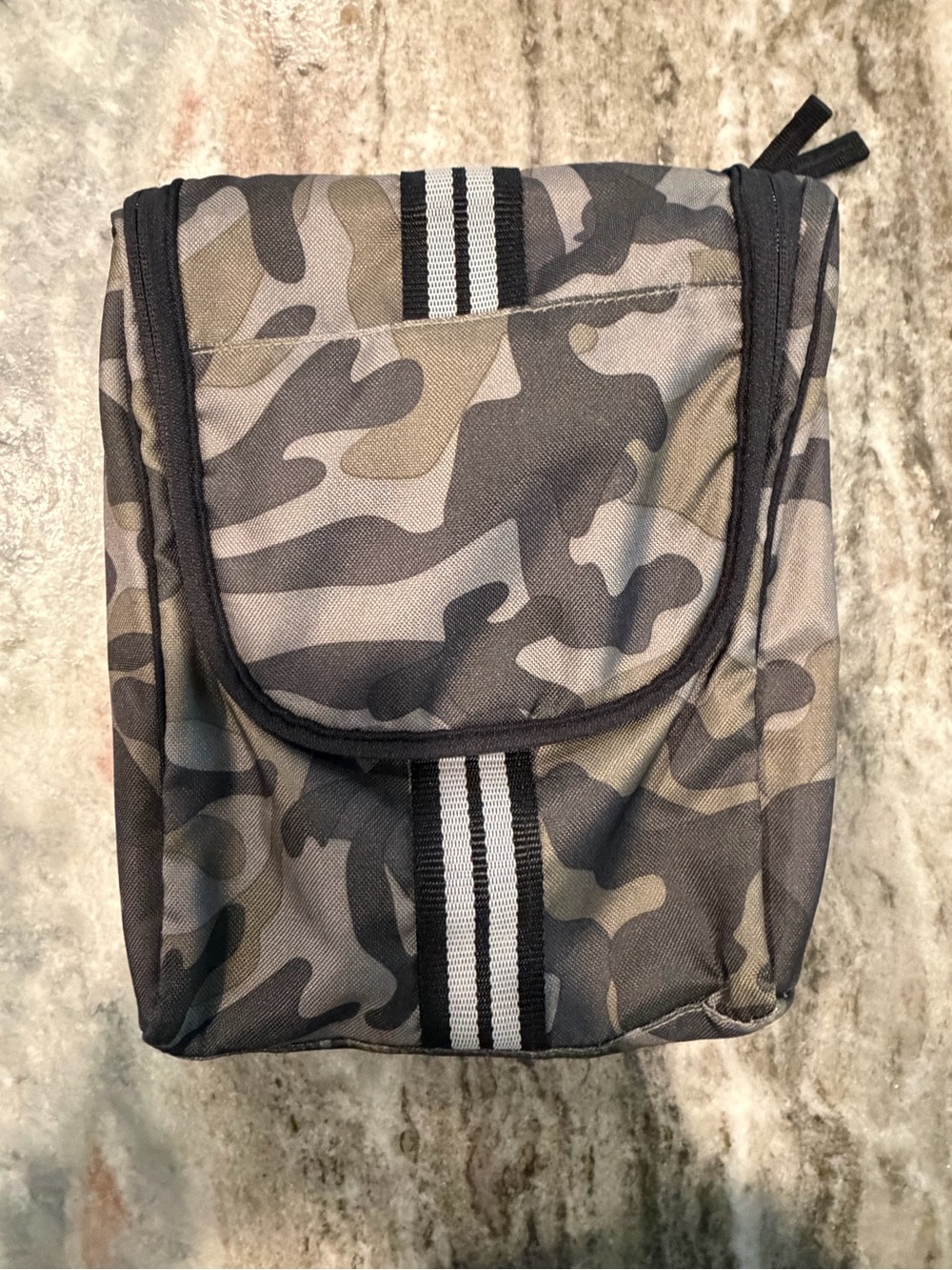 Pottery Barn Kids Green Gray Camo Toiletry Bag Luggage Travel.